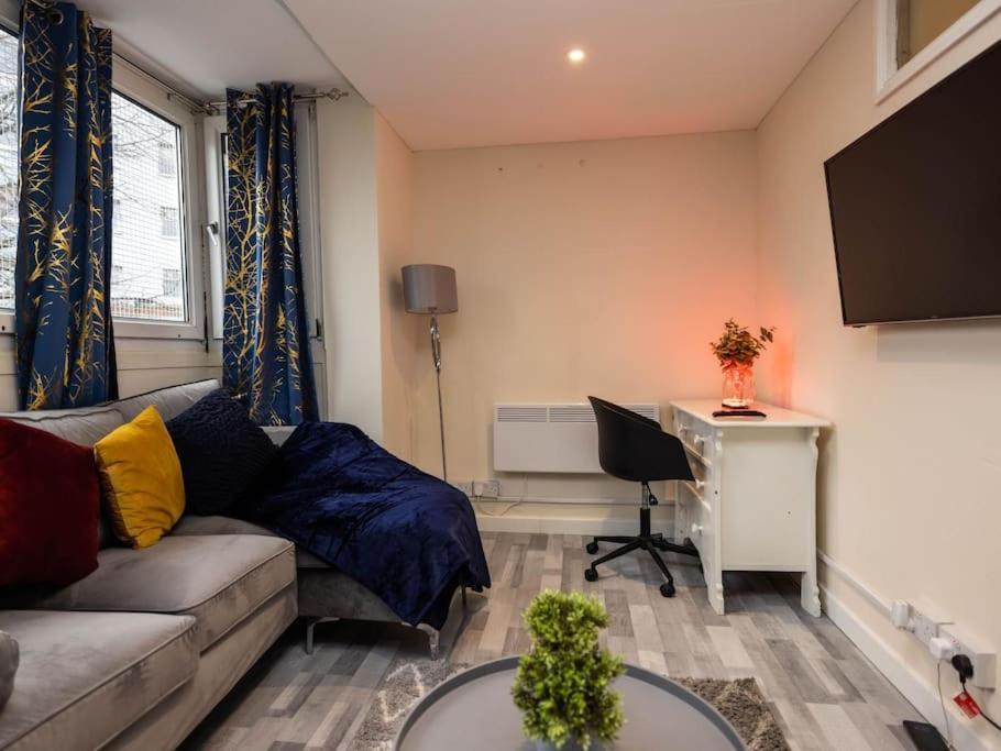1 Bedroom-Sofabed-Worktable-4-Wifi-Parking London Kültér fotó